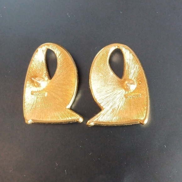 Monet Gold Tone Deep Green Enamel Post Earrings - Picture 3 of 7